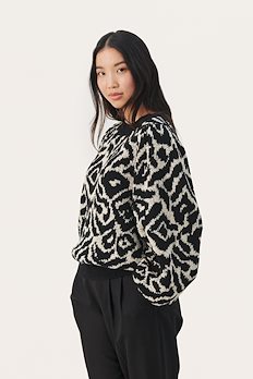 DaniyaPW Pullover